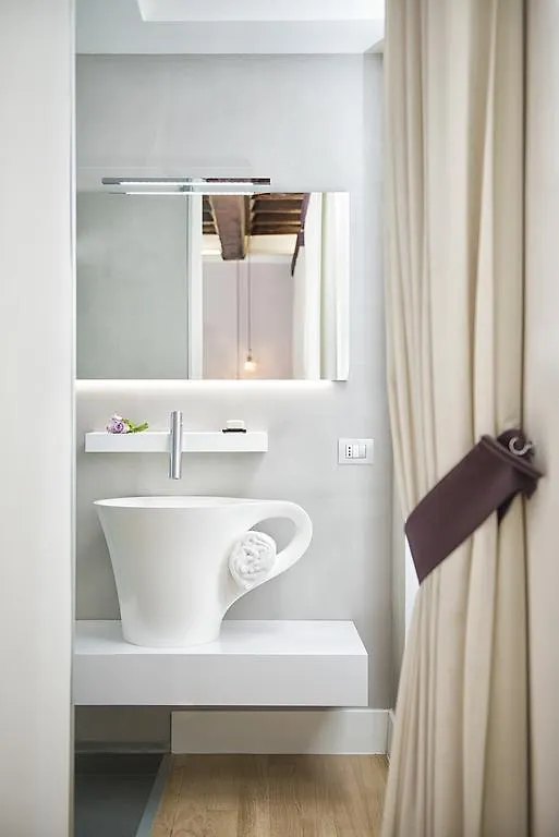 Domus Libera Hotel Rome 2*,